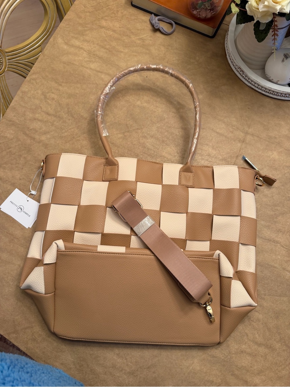 Pretty Simple COURTNEY CHECKERED TOTE with travel slider NWT - Picture 8 of 10